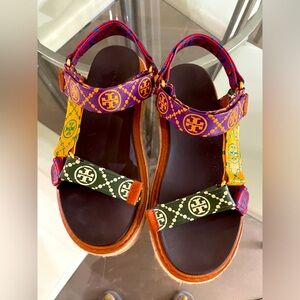 Tory Burch T Monogram Espradrille Platform Sandals. Size 9. Excellent condition